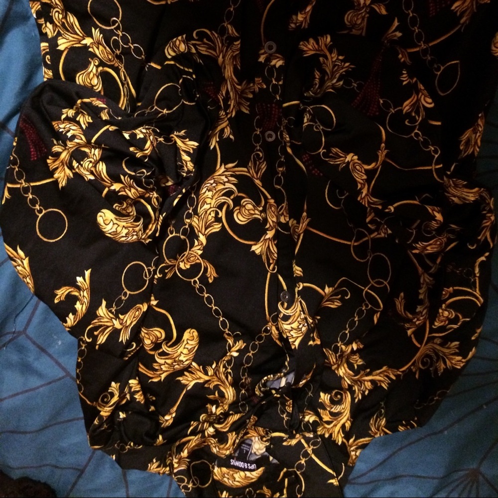 This black blouse and white blouse! Same pattern!